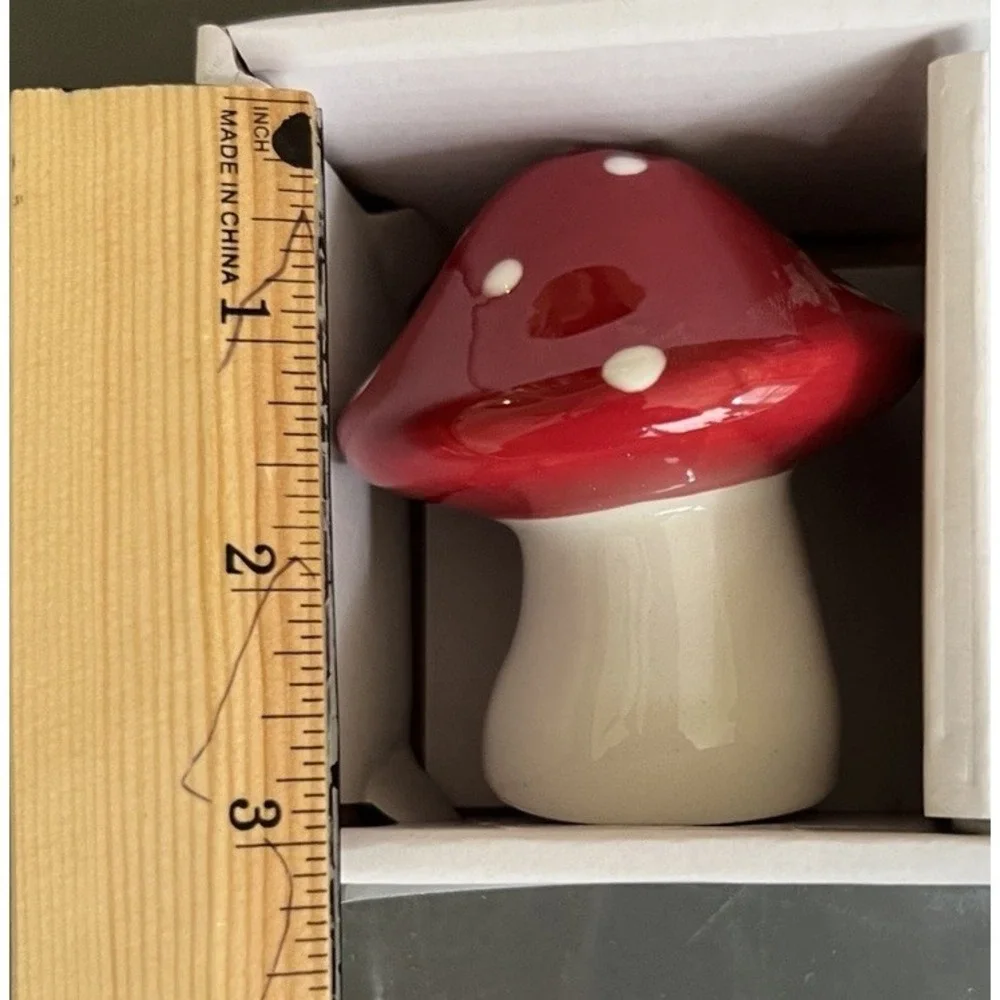 Ceramic Mushroom Salt & Pepper Shaker Set Pink & Green Polka Dot 2.75